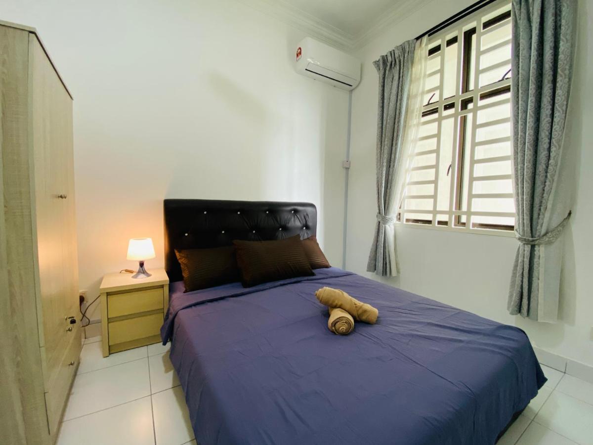 Apartment Cozy 1-10 Pax 4qbeds 2sbeds Sec7, I-city *